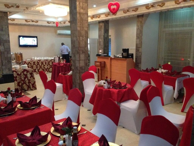 Food & Drinks 3, Terrace Green Hotels, Mushin