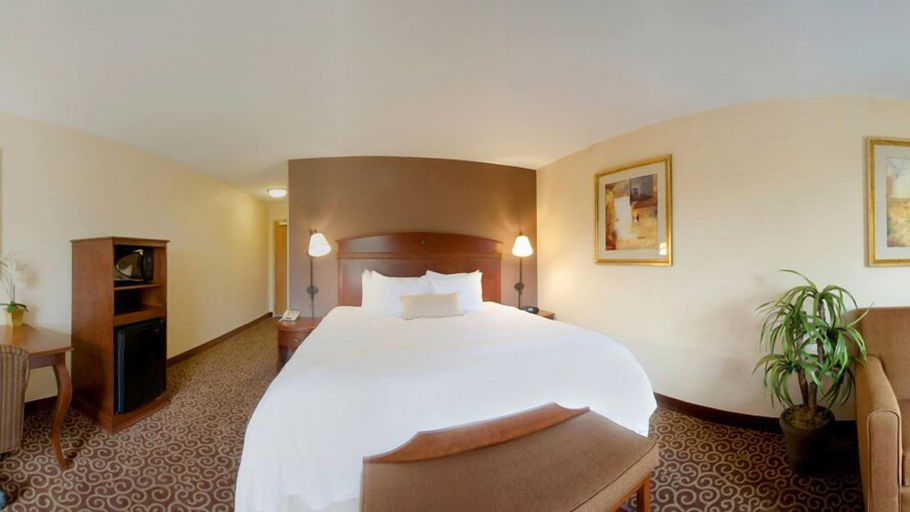 Bedroom 3, Hampton Inn Goshen, Elkhart