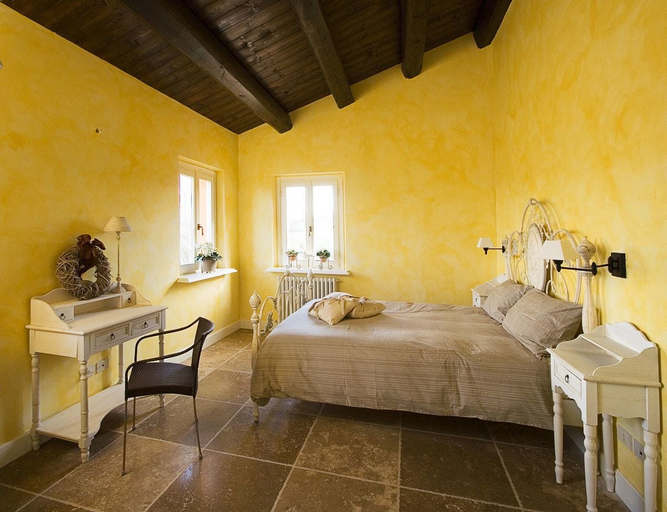 Bedroom 2, Country House Il Sassone, Ancona