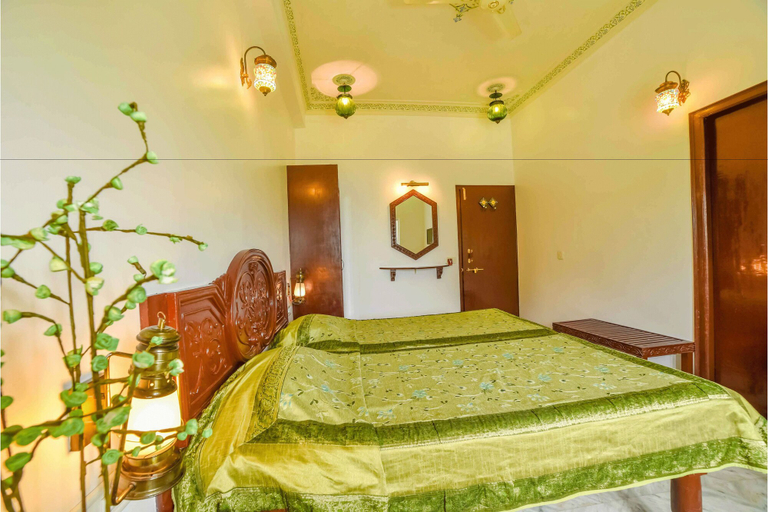 Bedroom 2, Sargam Sadan, Udaipur