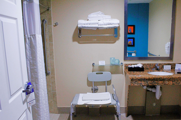 Bathroom 4, Best Western Cannon A.F.B., Curry