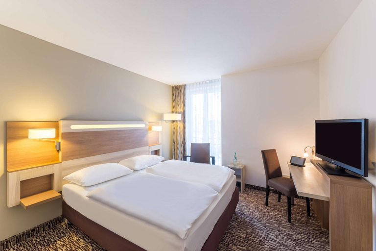 Bedroom 3, Park Inn by Radisson Göttingen, Göttingen
