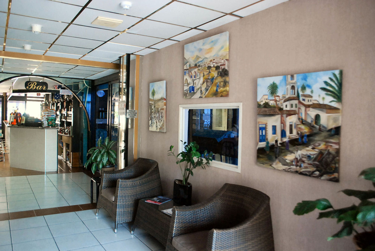 Others 5, San Remo Hotel, Larnaca