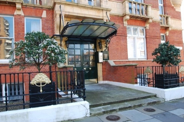 Exterior & Views 2, The London Agent Fulham Hurlingham, London