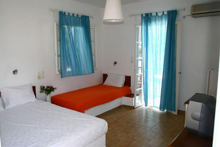 Bedroom 3, Hotel Minoa, South Aegean
