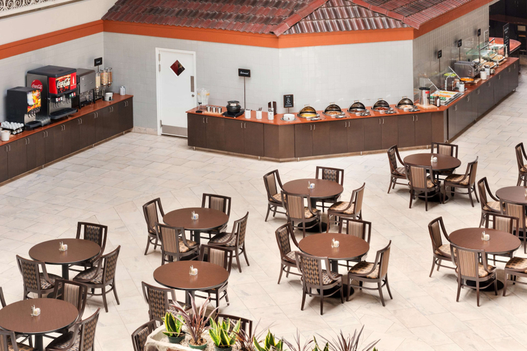 Food & Drinks 5, Embassy Suites Corpus Christi, Nueces
