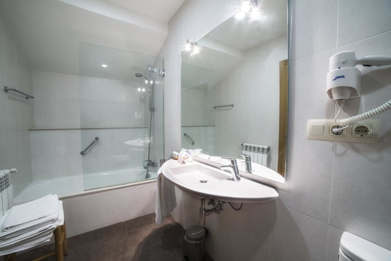 Bathroom 3, Pazo de Sedor, A Coruña