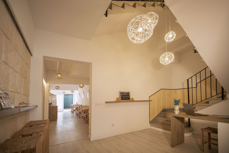Others 5, Xubec - Alberg Juvenil, Baleares
