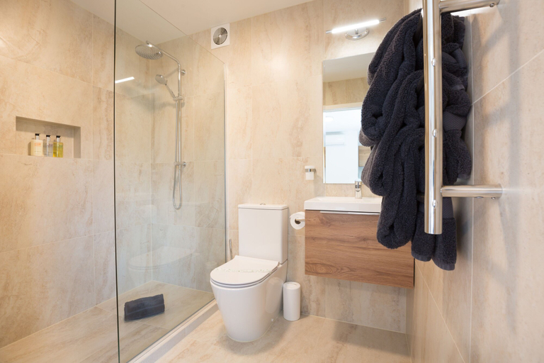 Bathroom 4, Lomond Lodge Motel & Apartments, Queenstown-Lakes