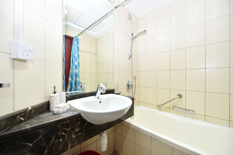 Bathroom, DJ - Bright spacious Studio in JLT, Dubai