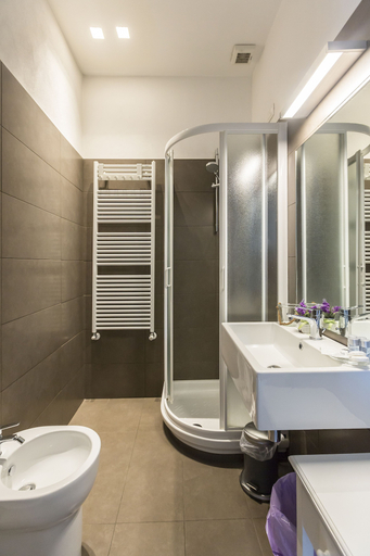 Bathroom 5, Foresteria Rhodense Via Italia, Milano