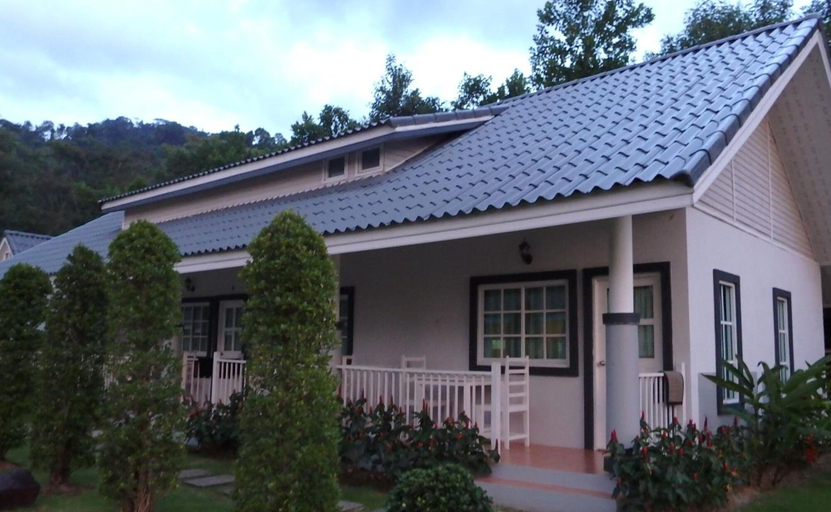 Exterior & Views 2, Suksompong Resort, Takua Pa