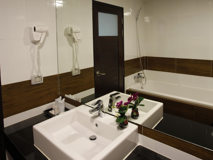 Bathroom 5, Orchid Resortel, Pulau Phuket