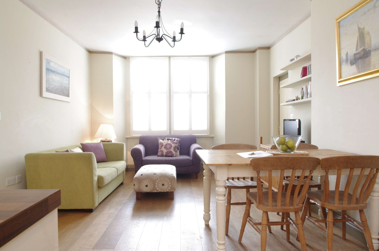 Others 1, The London Agent Fulham Hurlingham, London