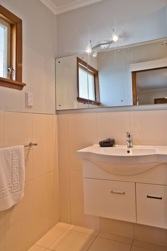 Bathroom 4, Picton Accommodation Gateway Motel, Marlborough