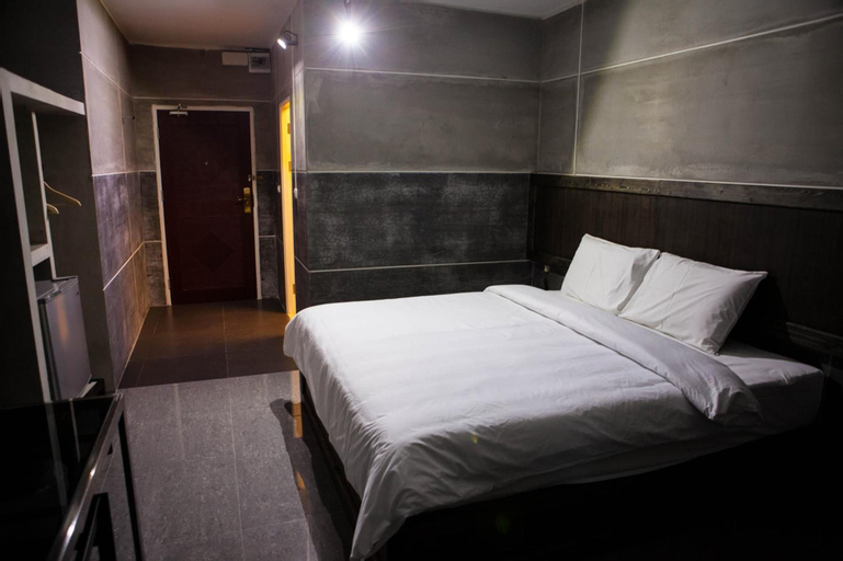 Bedroom 16