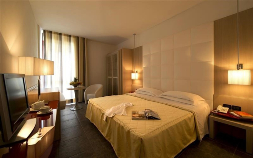 Bedroom 3, Grand Hotel Admiral Palace, Siena