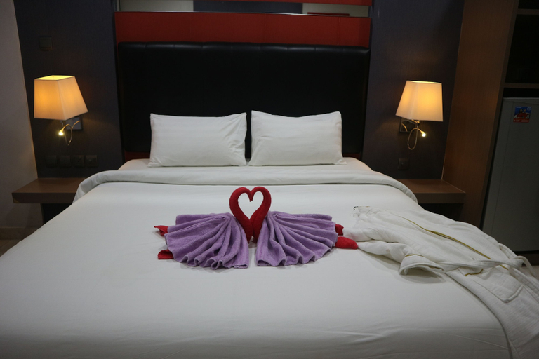 Bedroom 1, The Centro Hotel & Residence by Orchardz (permanently closed), Batam