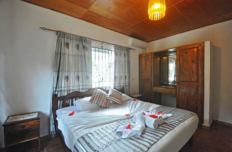 Bedroom 2, Acquario Villa