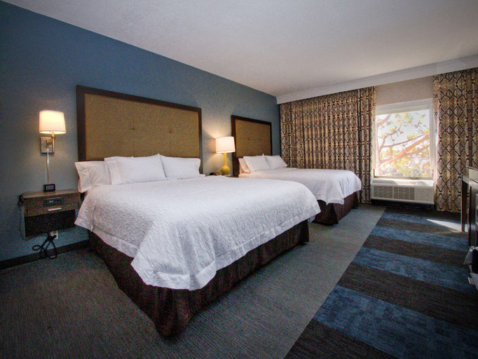Bedroom 2, Hampton Inn Oklahoma City/Edmond, Oklahoma