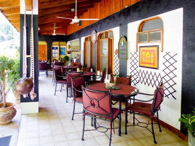 Food & Drinks 4, Hotel Villa Romantica, Aguirre