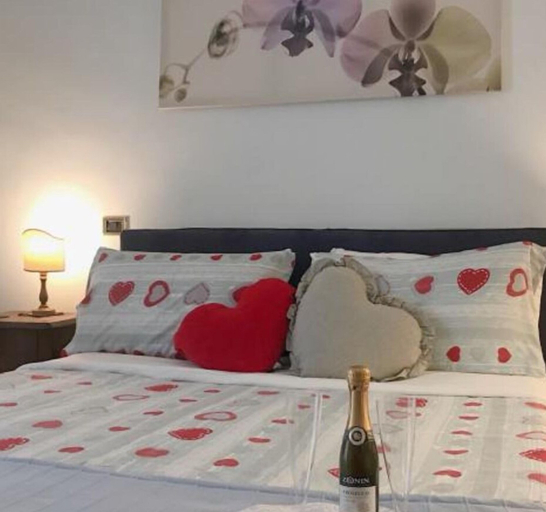 Bedroom 3, Archè, Salerno