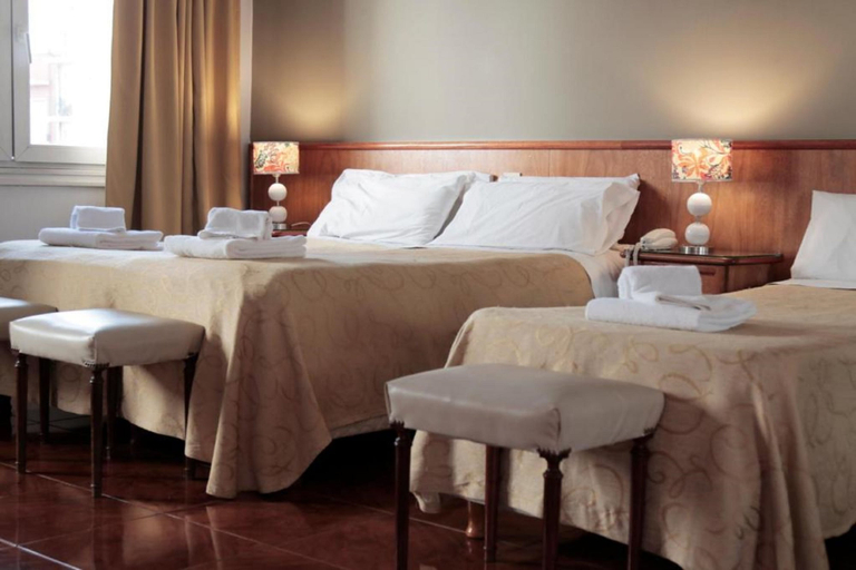 Bedroom 3, Hotel Ortegal, General Pueyrredón