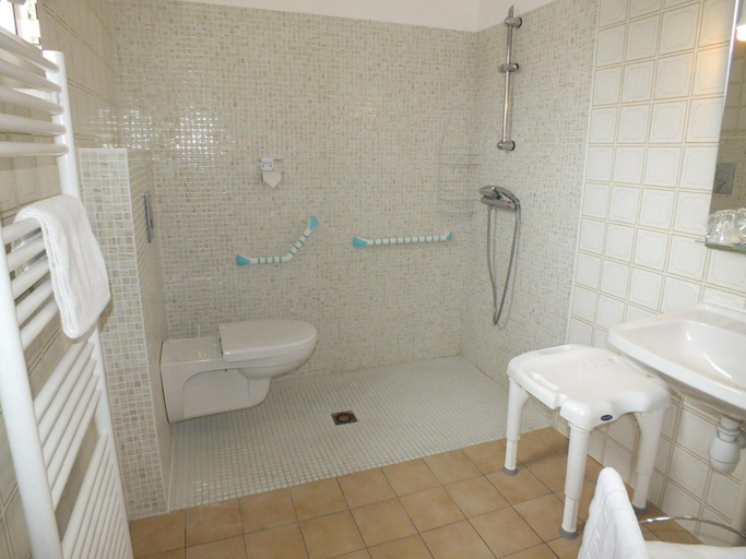 Bathroom 4, Le Héron Cendré, Charente-Maritime