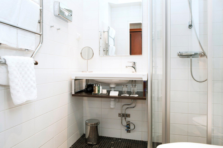Bathroom 4, Elite Stadshotellet Västerås, Västerås