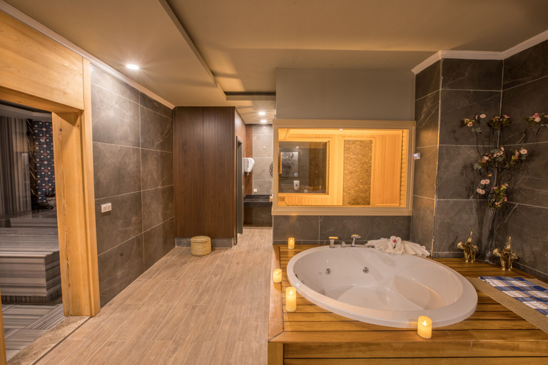 Bathroom 5, Maxeria Blue Didyma Hotel - All Inclusive, Milas