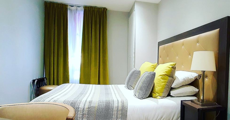Bedroom 3, Hotel Eiffel Kennedy, Paris