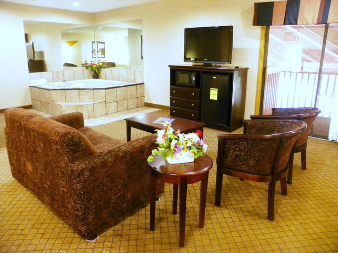 Others 5, Royalton Inn & Suites, Wyandot