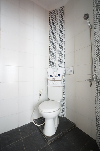 Bathroom, Dparagon Pamela 3, Sleman