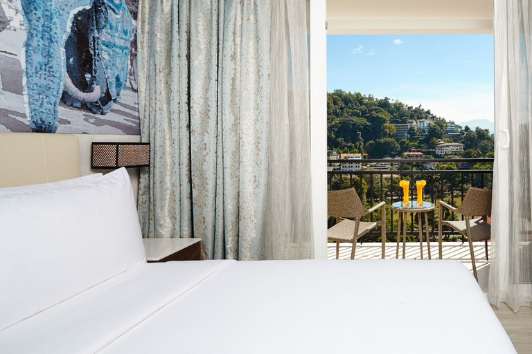 Bedroom 3, Radisson Hotel Kandy, K.F.G. & G. Korale