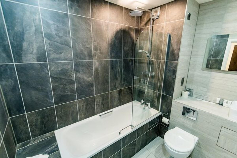 Bathroom 4, Rossett Hall Hotel, Wrexham