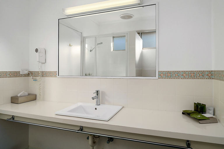 Bathroom 4, Stagecoach Motel Wodonga, Wodonga