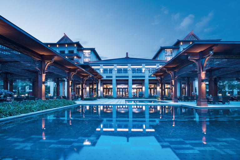 Exterior & Views 2, Crowne Plaza KUNMING ANCIENT DIAN TOWN by IHG, Kunming