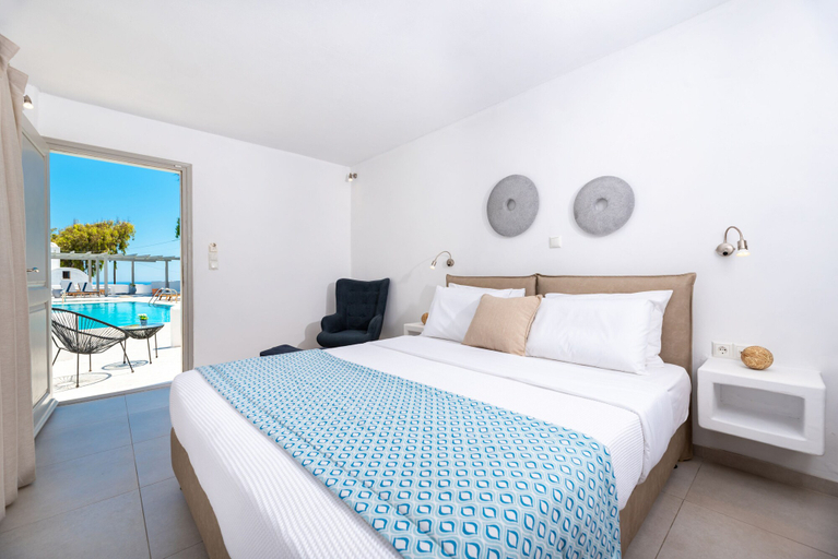 Bedroom 4, Hotel Kalisperis, South Aegean