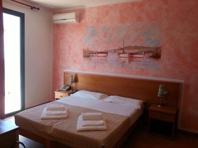 Bedroom 3, Abbaidda Hotel, Sassari