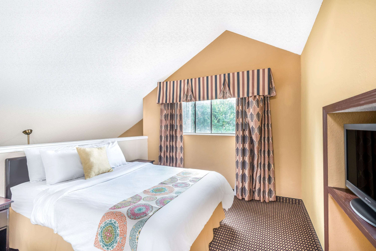 Bedroom 4, Hawthorn Extended Stay by Wyndham Dayton, Montgomery