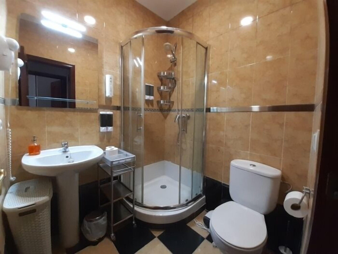 Bathroom 4, RentalSevilla Apartamento recién reformado en el Gran Poder, Sevilla