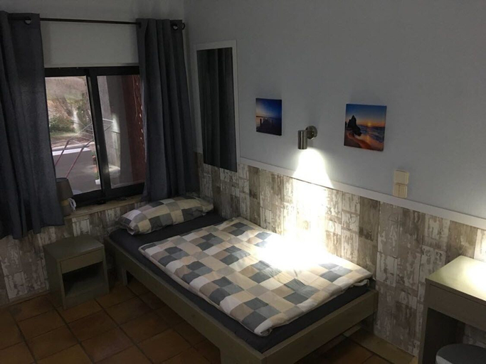 Bedroom 3, Anissaras Beach Apartments, Crete