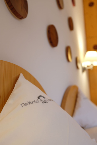 Bedroom 3, Parkhotel Sole Paradiso, Bolzano