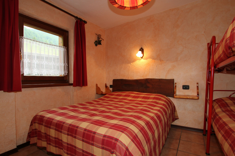 Bedroom 2, Residence Trompe-L'Oeil, Aosta