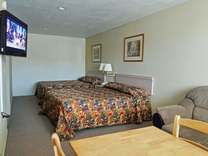 Bedroom 4, SureStay by Best Western Yerington, Lyon