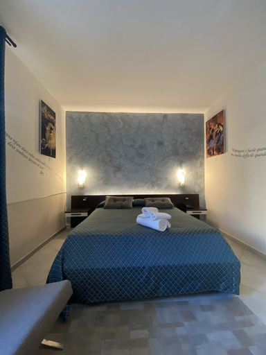 Bedroom 2, MAISON DEGAS dimora de charme, Napoli