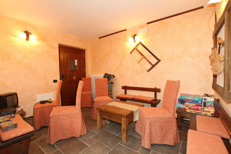 Others 5, Residence Trompe-L'Oeil, Aosta