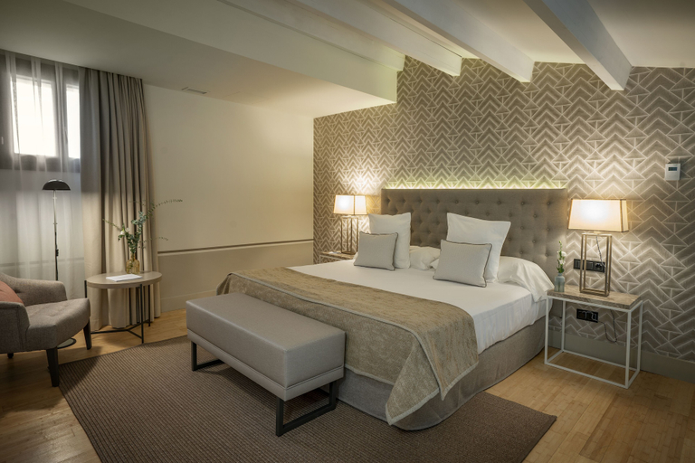 Bedroom 3, Hotel Hospes Palacio de Arenales & Spa, Cáceres