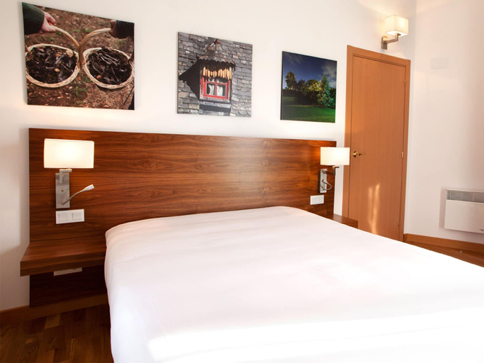 Bedroom 3, Apparthôtel et SPA Cerdanya, Pyrénées-Orientales