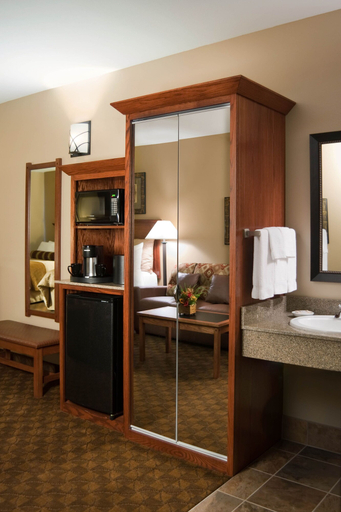 Bedroom 3, The Lodge at Deadwood Gaming Resort, Lawrence